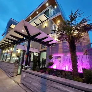 Beautiful Bright 3 Bed Townhouse Vancouver